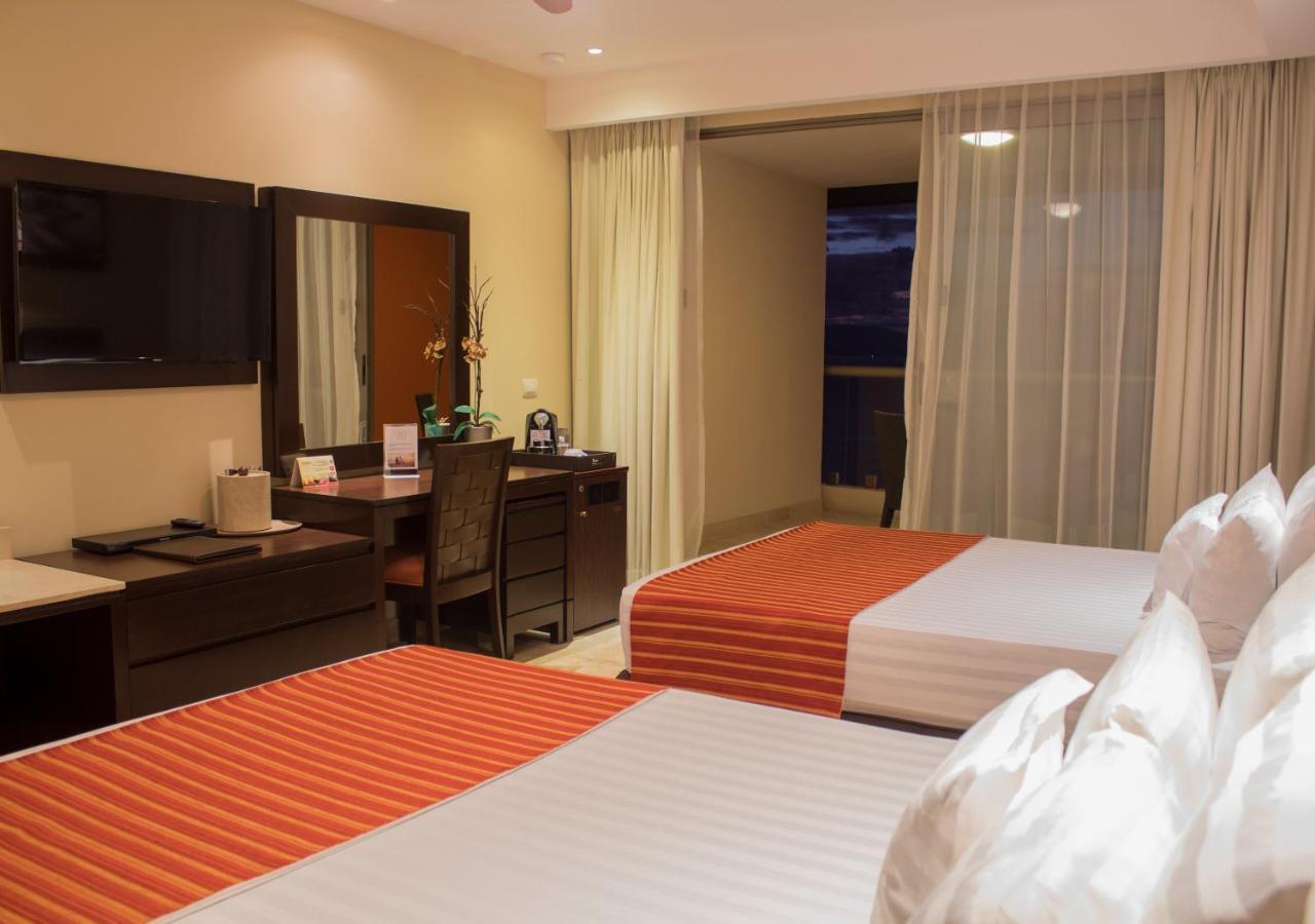 Sunset Plaza Beach Resort Puerto Vallarta All Inclusive Esterno foto